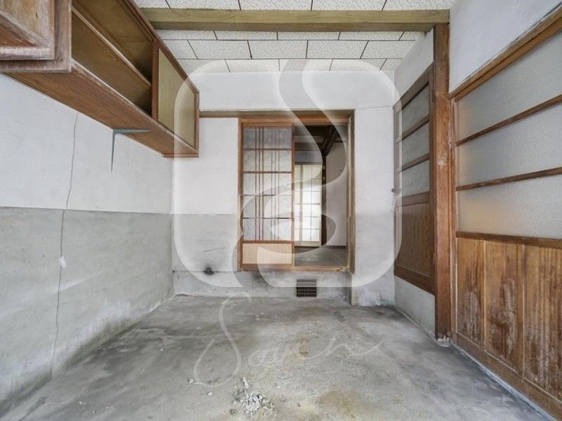 谷町六丁目駅徒歩約4分！/古民家跡/1階路面店舗+2階//BS261