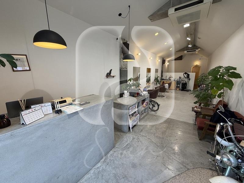谷町六丁目駅徒歩約3分！/美容室居抜き/1階路面店舗//BS269