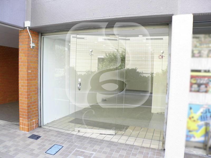 東三国駅徒歩約2分!/スケルトン/1階路面店舗//BHT201